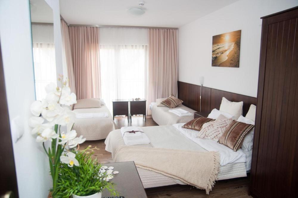 Grot Bed and Breakfast Mrzeżyno Exteriör bild
